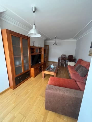 3 slaapkamer Appartement te huur in León stad met garage - € 700 (Ref: 10147946)