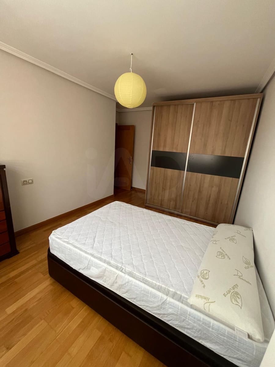 3 camera da letto Appartamento da affittare in Leon citta con garage - 700 € (Rif: 10147946)