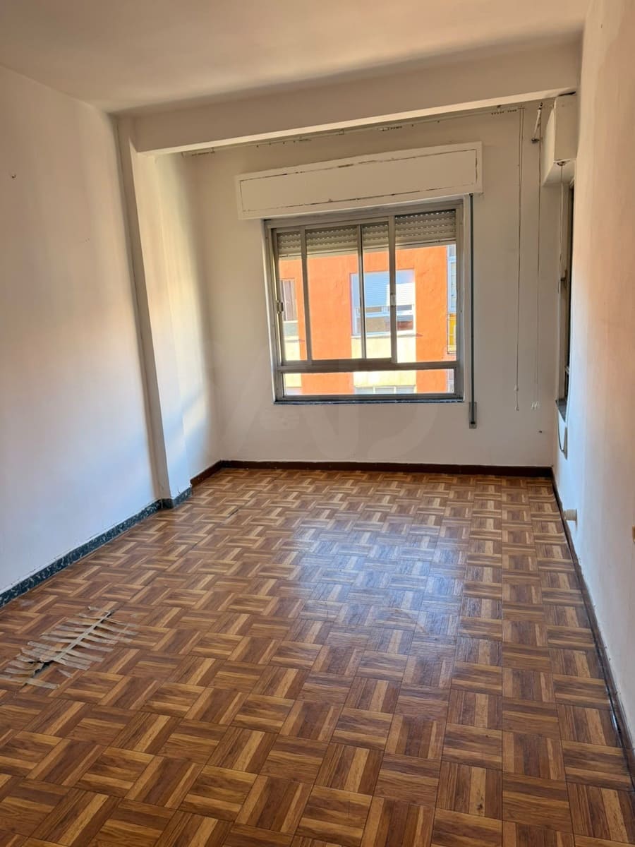 3 Zimmer Apartment zu verkaufen in Leon Stadt - 150.000 € (Ref: 10148036)