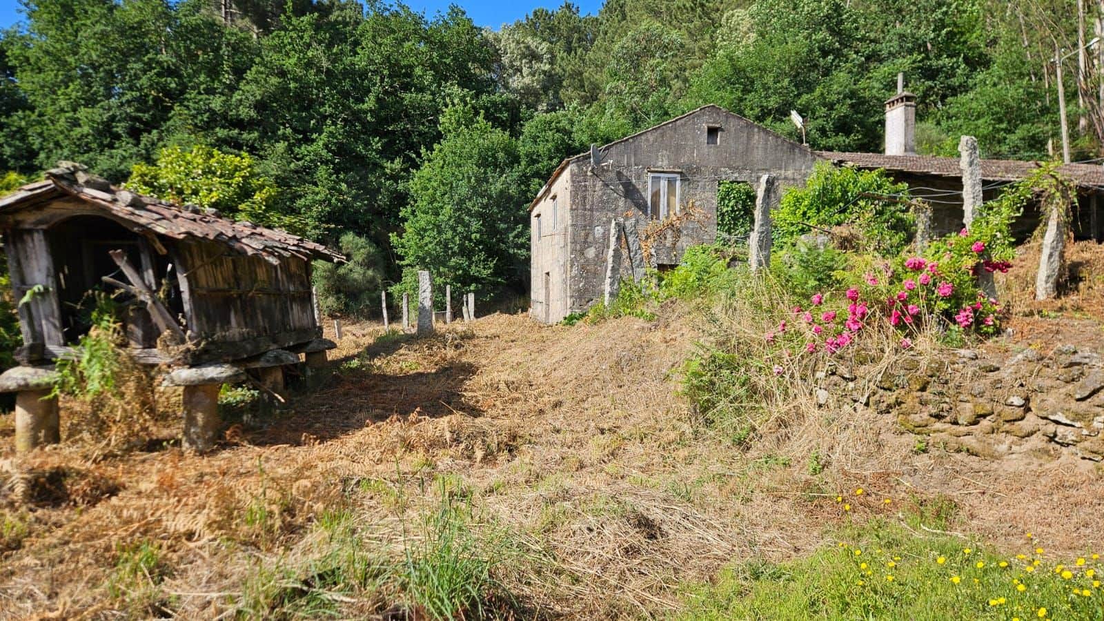 Townhouse for sale in Ponteareas - € 59,000 (Ref: 10148040)