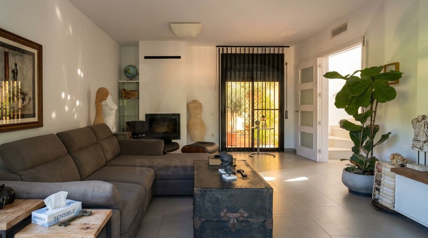 4 sypialnia Dom na sprzedaż w Cunit z basenem garażem - 498 750 € (Ref: 10148229)