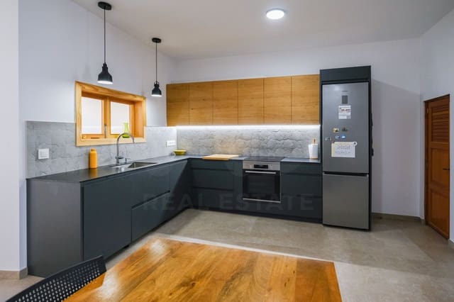 3 soveværelse Rækkehus til salg i Manacor med garage - € 669.000 (Ref: 10148230)