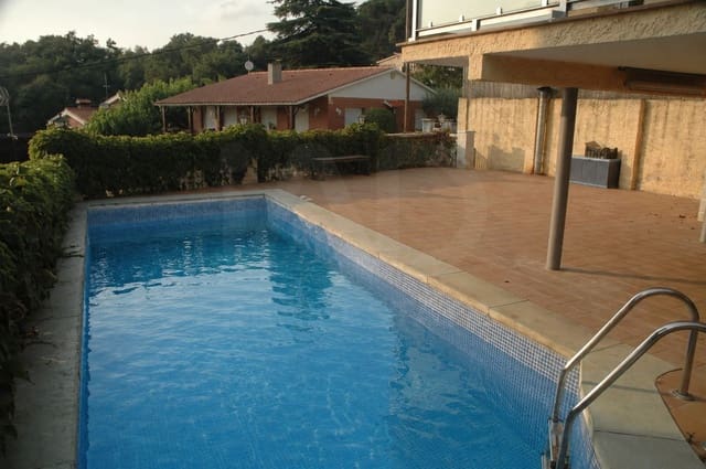3 chambre Maison de Ville à vendre à Vallromanes avec piscine garage - 420 000 € (Ref: 10148231)