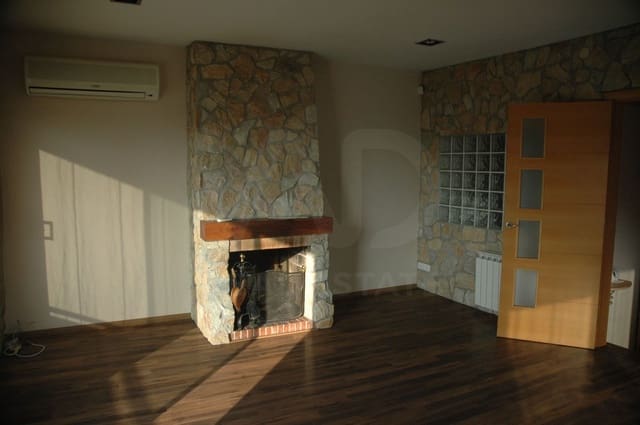 3 chambre Maison de Ville à vendre à Vallromanes avec piscine garage - 420 000 € (Ref: 10148231)