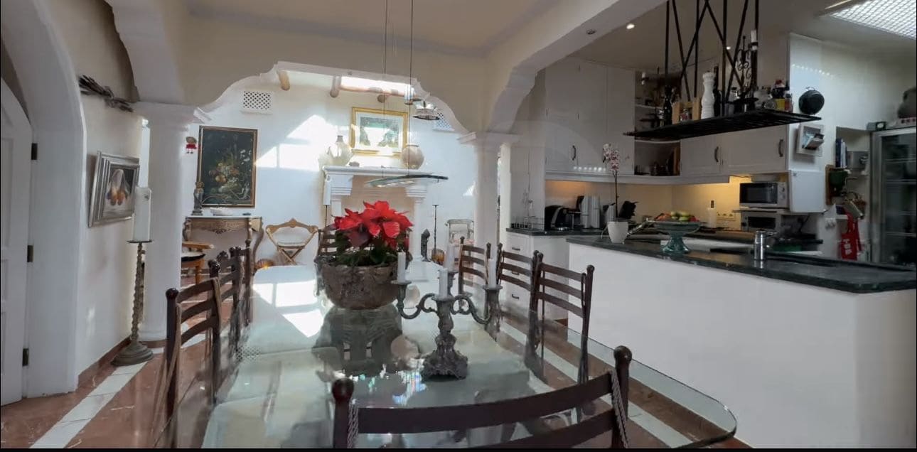 9 sypialnia Willa na sprzedaż w La Asomada z basenem garażem - 2 295 000 € (Ref: 10148234)