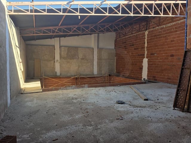 4 makuuhuone Kaupallinen myytävänä paikassa Puente Tocinos, Murcia kaupunki - 124 900 € (Ref: 10148236)
