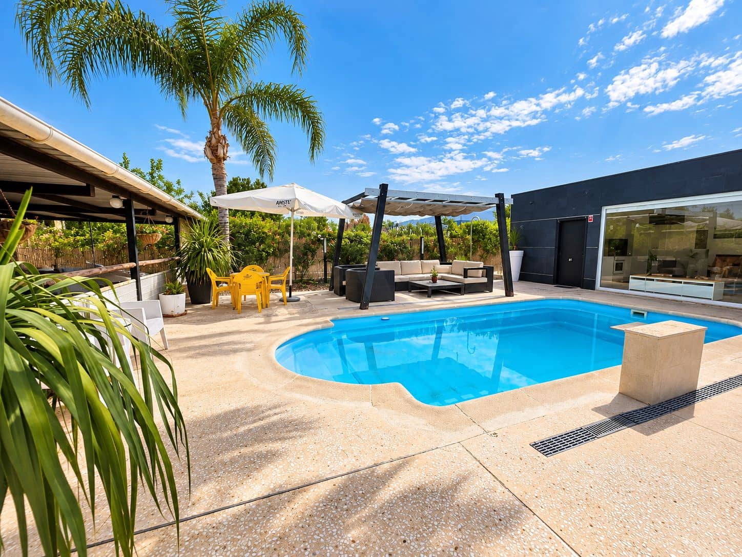 4 quarto Casa em Banda para venda em Beniajan com piscina - 493 000 € (Ref: 10148816)