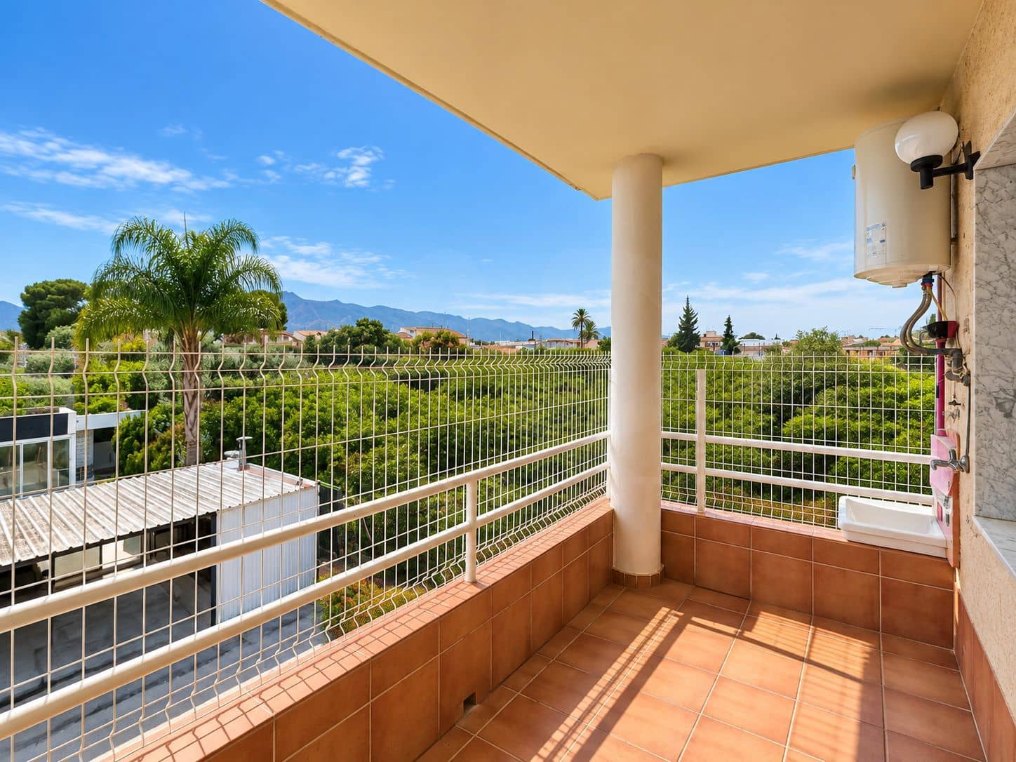 4 quarto Casa em Banda para venda em Beniajan com piscina - 493 000 € (Ref: 10148816)
