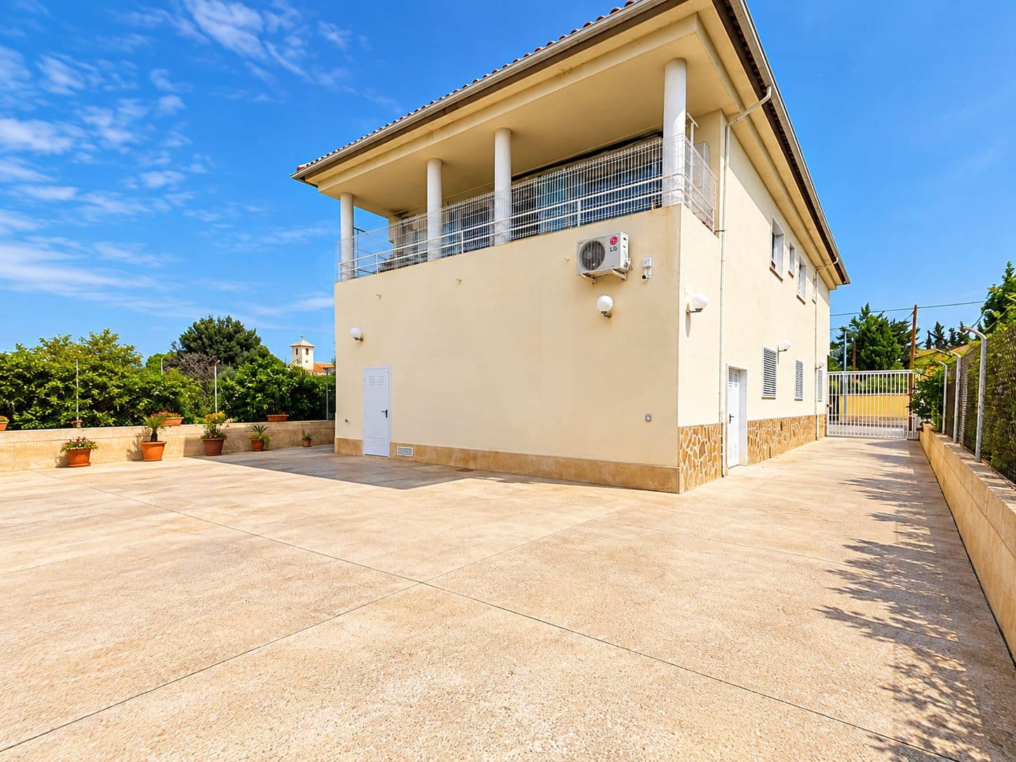 4 quarto Casa em Banda para venda em Beniajan com piscina - 493 000 € (Ref: 10148816)