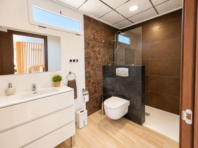 4 chambre Maison de Ville à vendre à Beniaján, Murcie ville avec piscine - 493 000 € (Ref: 10148816)