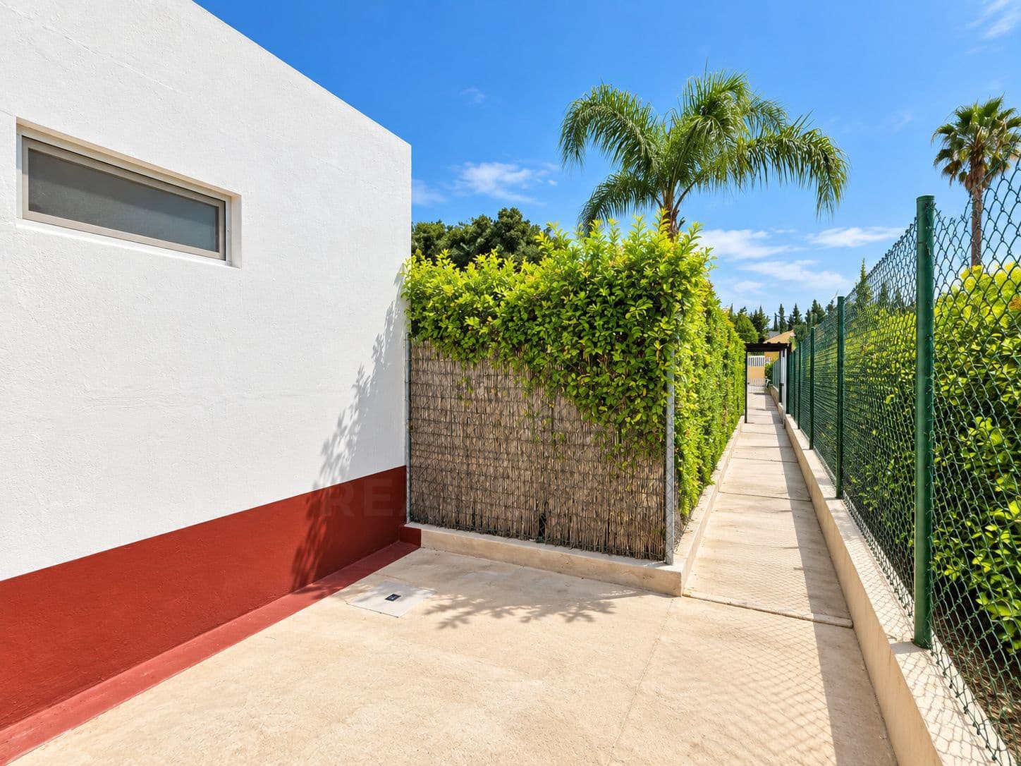 4 quarto Casa em Banda para venda em Beniajan com piscina - 493 000 € (Ref: 10148816)