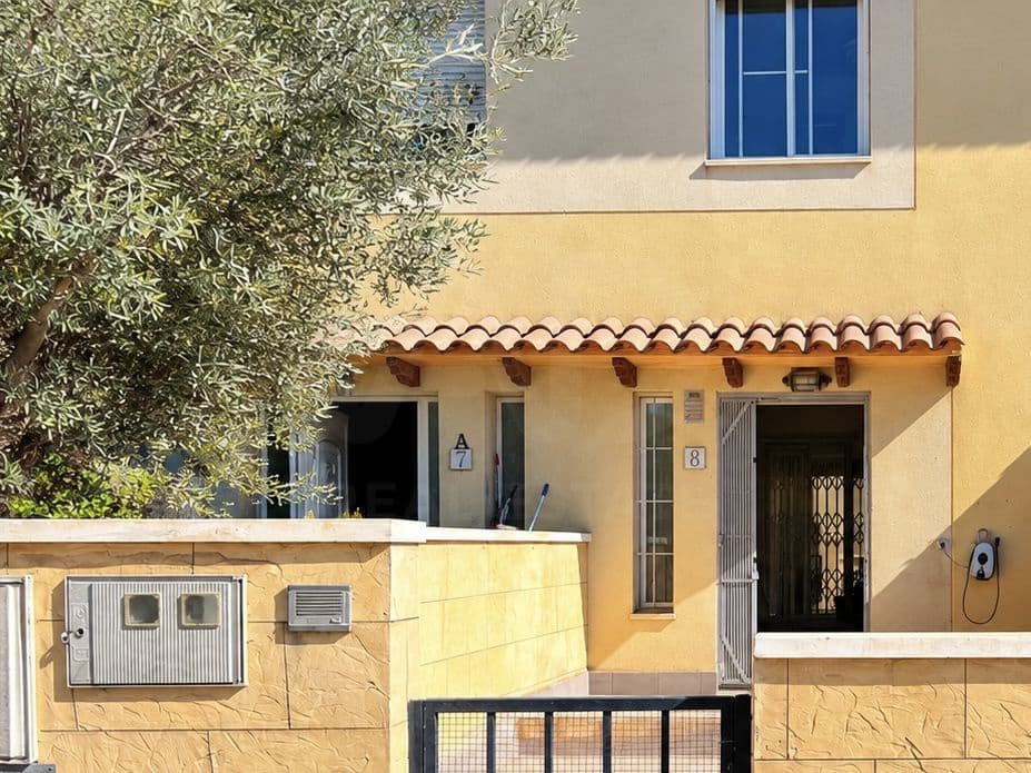 2 slaapkamer Rijtjeshuis te koop in Alcanar met zwembad garage - € 93.000 (Ref: 10148817)