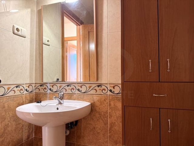 2 slaapkamer Rijtjeshuis te koop in Alcanar met zwembad garage - € 93.000 (Ref: 10148817)