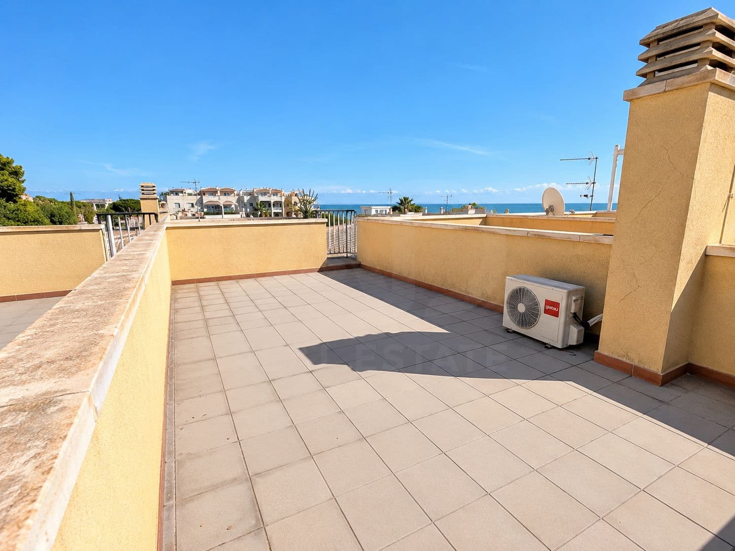 2 slaapkamer Rijtjeshuis te koop in Alcanar met zwembad garage - € 93.000 (Ref: 10148817)
