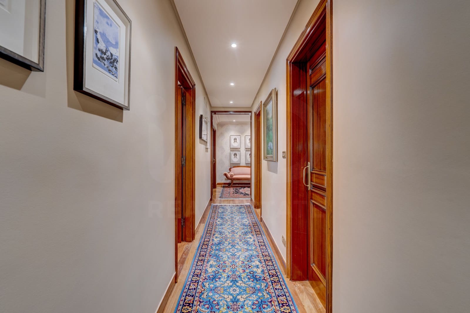 5 bedroom Apartment for sale in Bilbao with garage - € 1,100,000 (Ref: 10148820)