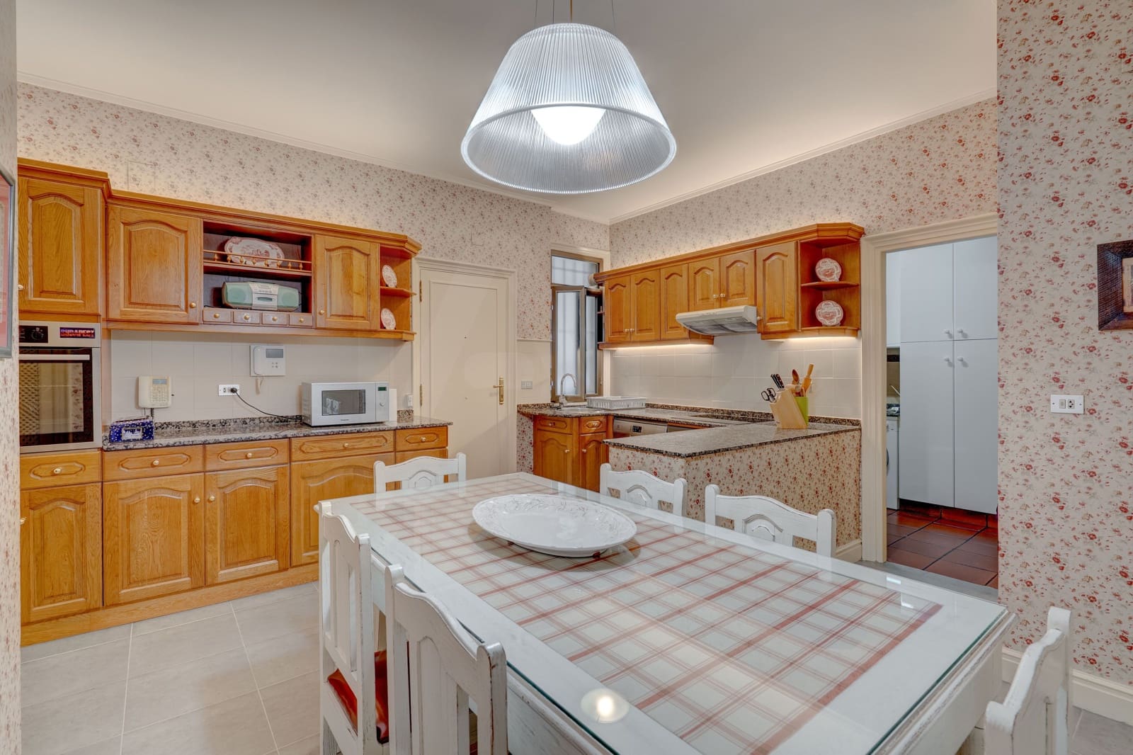 5 bedroom Apartment for sale in Bilbao with garage - € 1,100,000 (Ref: 10148820)