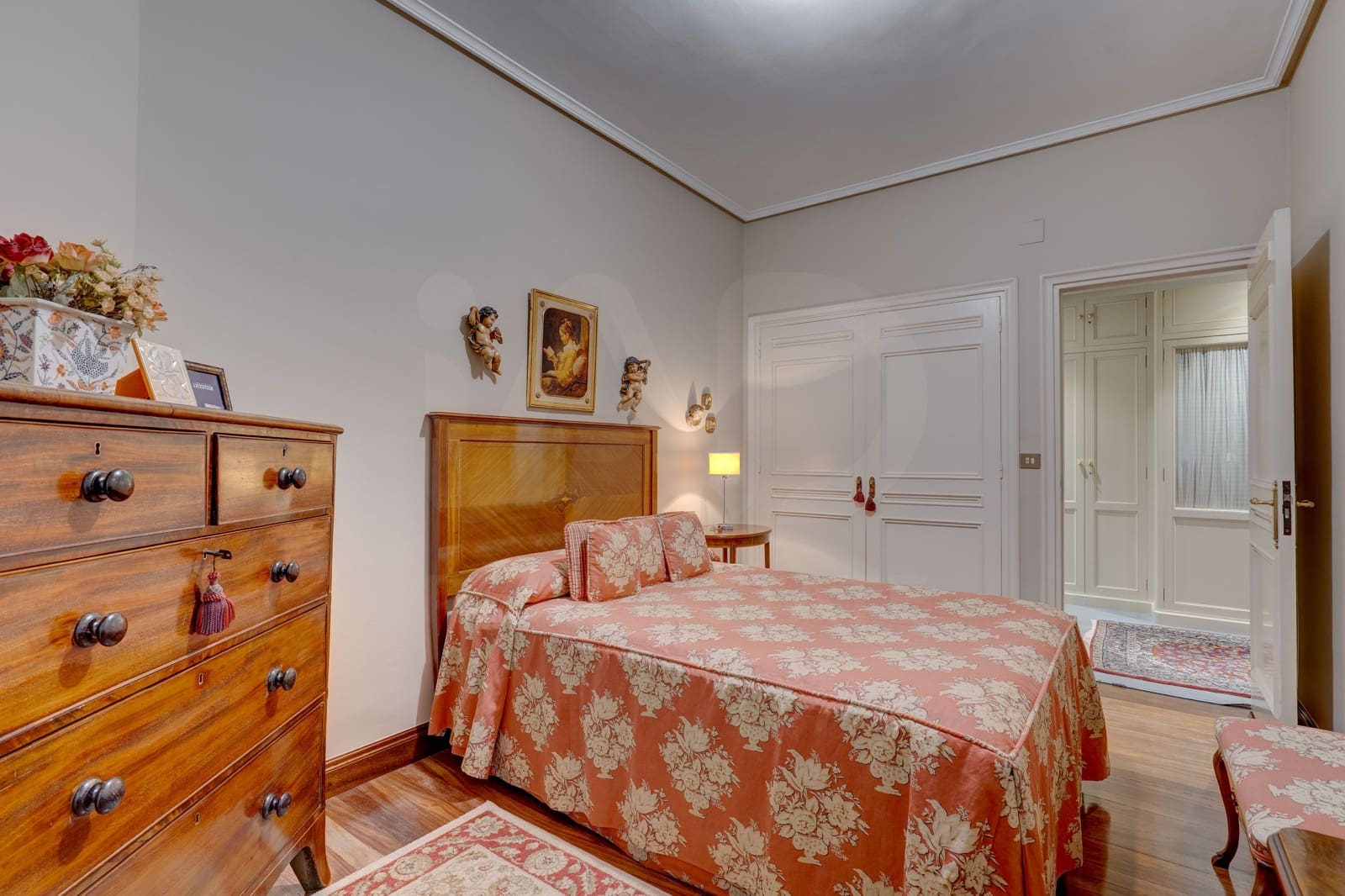 5 bedroom Apartment for sale in Bilbao with garage - € 1,100,000 (Ref: 10148820)