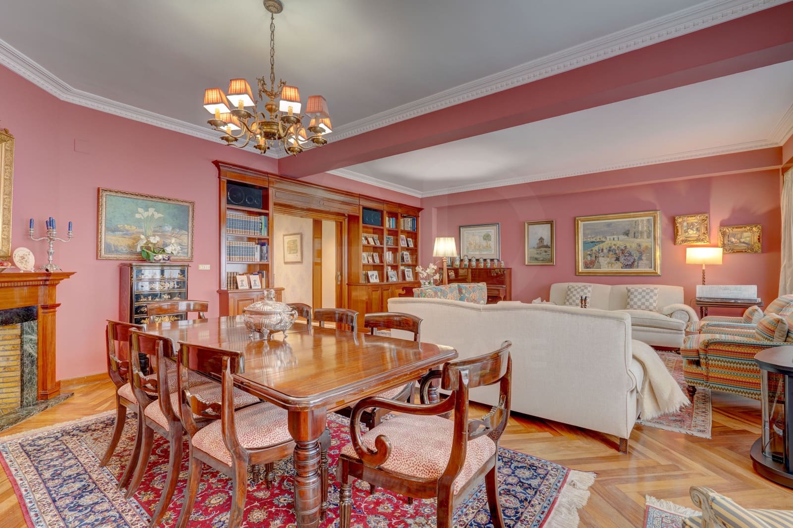5 bedroom Apartment for sale in Bilbao with garage - € 1,100,000 (Ref: 10148820)