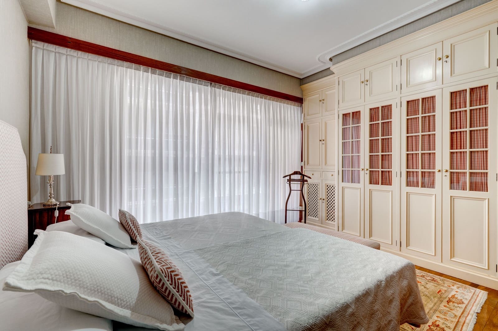 5 bedroom Apartment for sale in Bilbao with garage - € 1,100,000 (Ref: 10148820)
