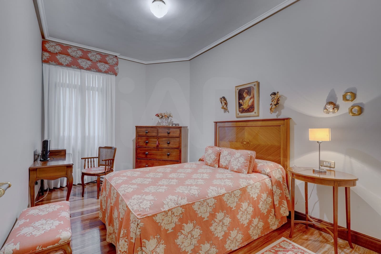 5 bedroom Apartment for sale in Bilbao with garage - € 1,100,000 (Ref: 10148820)