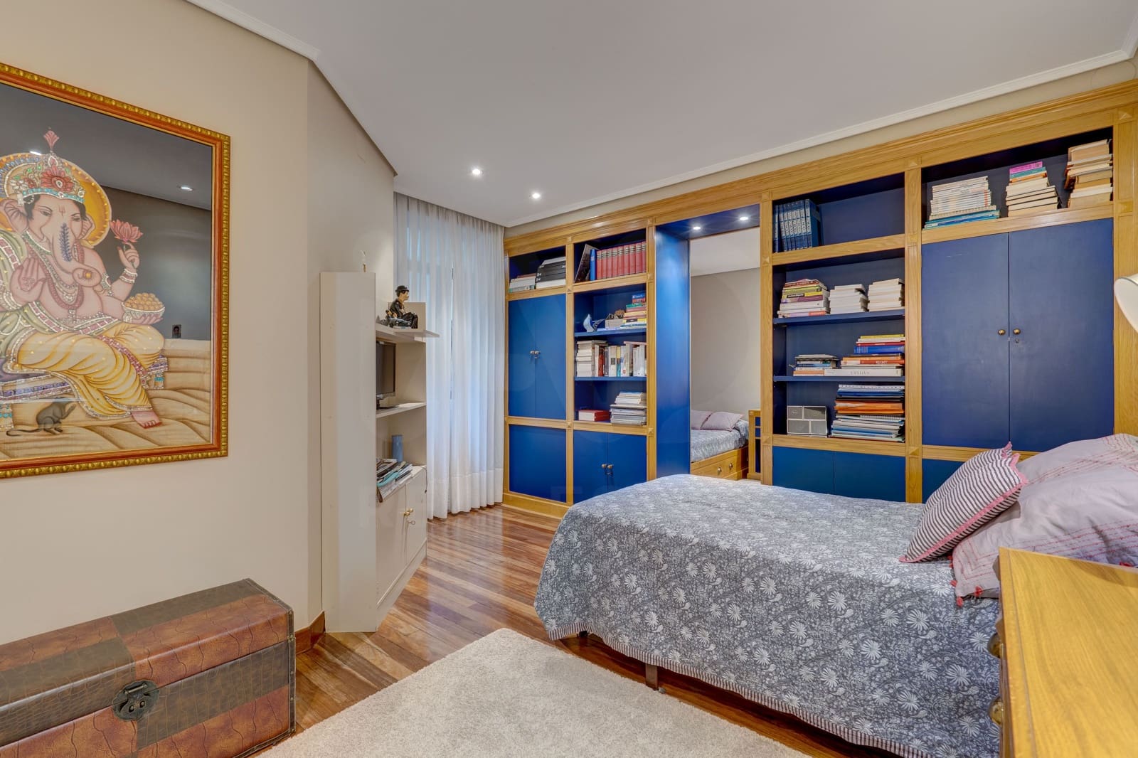 5 bedroom Apartment for sale in Bilbao with garage - € 1,100,000 (Ref: 10148820)