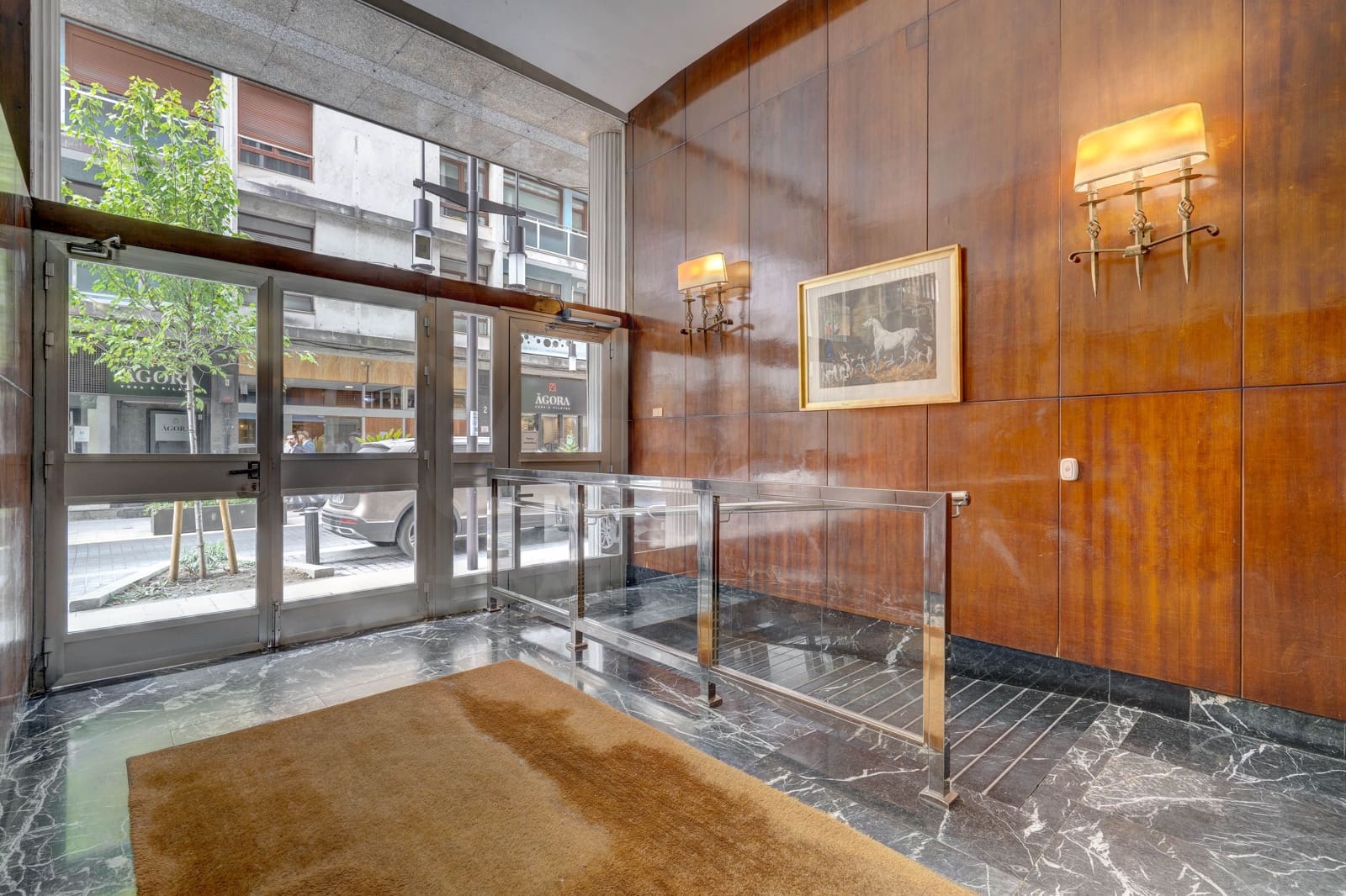 5 bedroom Apartment for sale in Bilbao with garage - € 1,100,000 (Ref: 10148820)