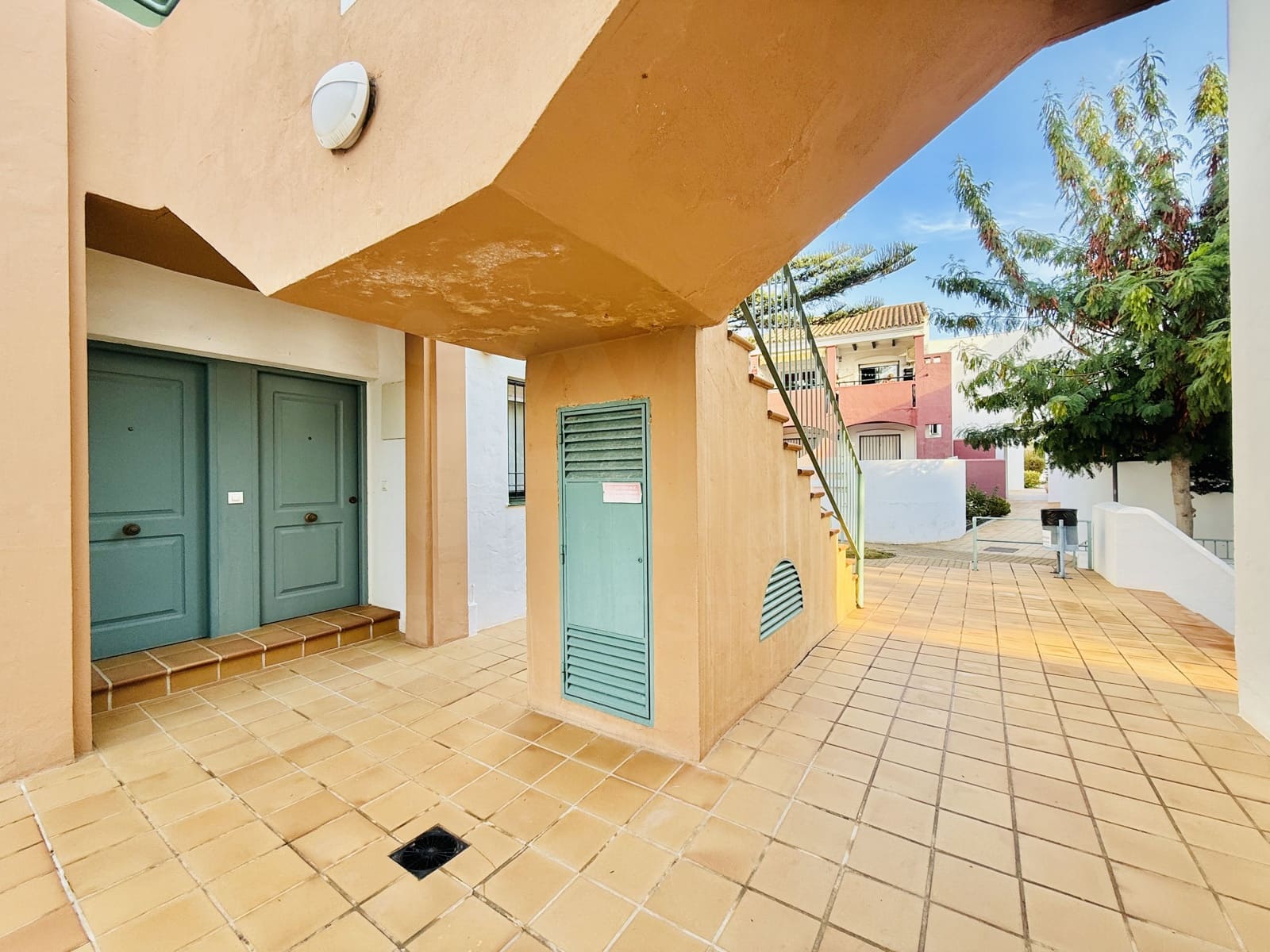 3 slaapkamer Appartement te koop in Chiclana de la Frontera met zwembad garage - € 360.000 (Ref: 10150120)