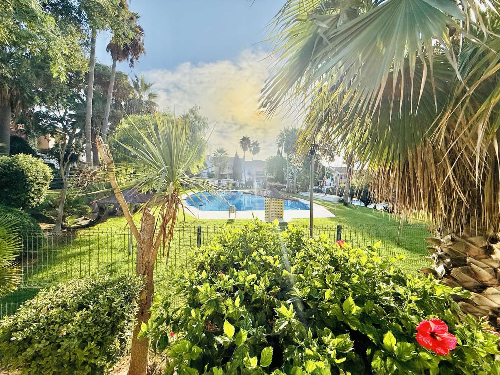 3 slaapkamer Appartement te koop in Chiclana de la Frontera met zwembad garage - € 360.000 (Ref: 10150120)