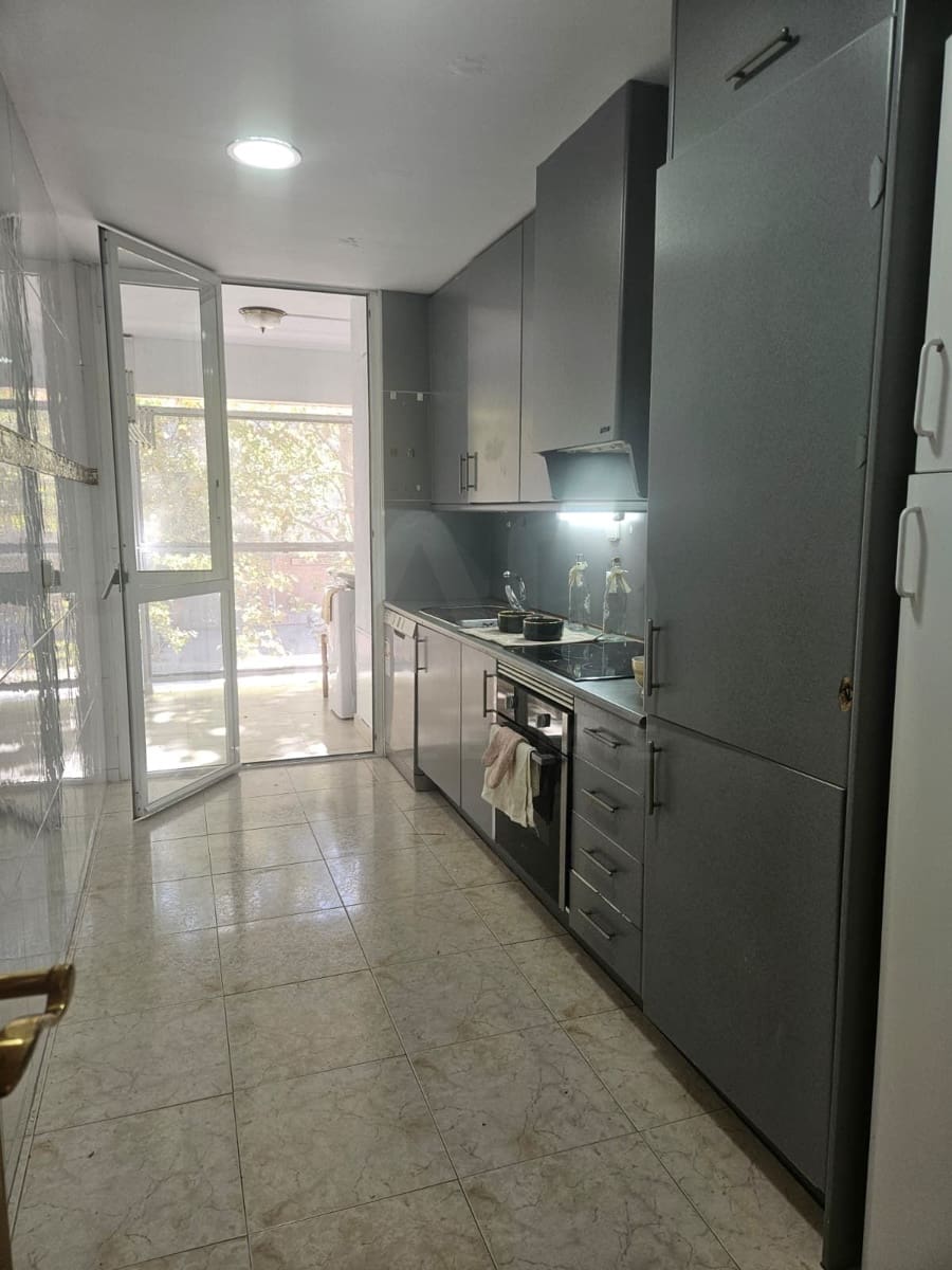 4 makuuhuone Huoneisto myytävänä paikassa Cerdanyola del Valles mukana uima-altaan - 320 000 € (Ref: 10150201)