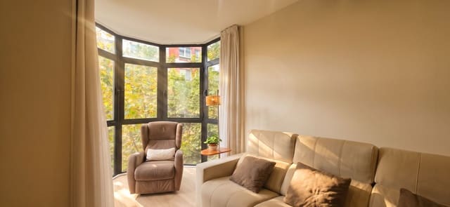 4 quarto Apartamento para venda em La Sagrada Família, Barcelona cidade com garagem - 650 000 € (Ref: 10150205)