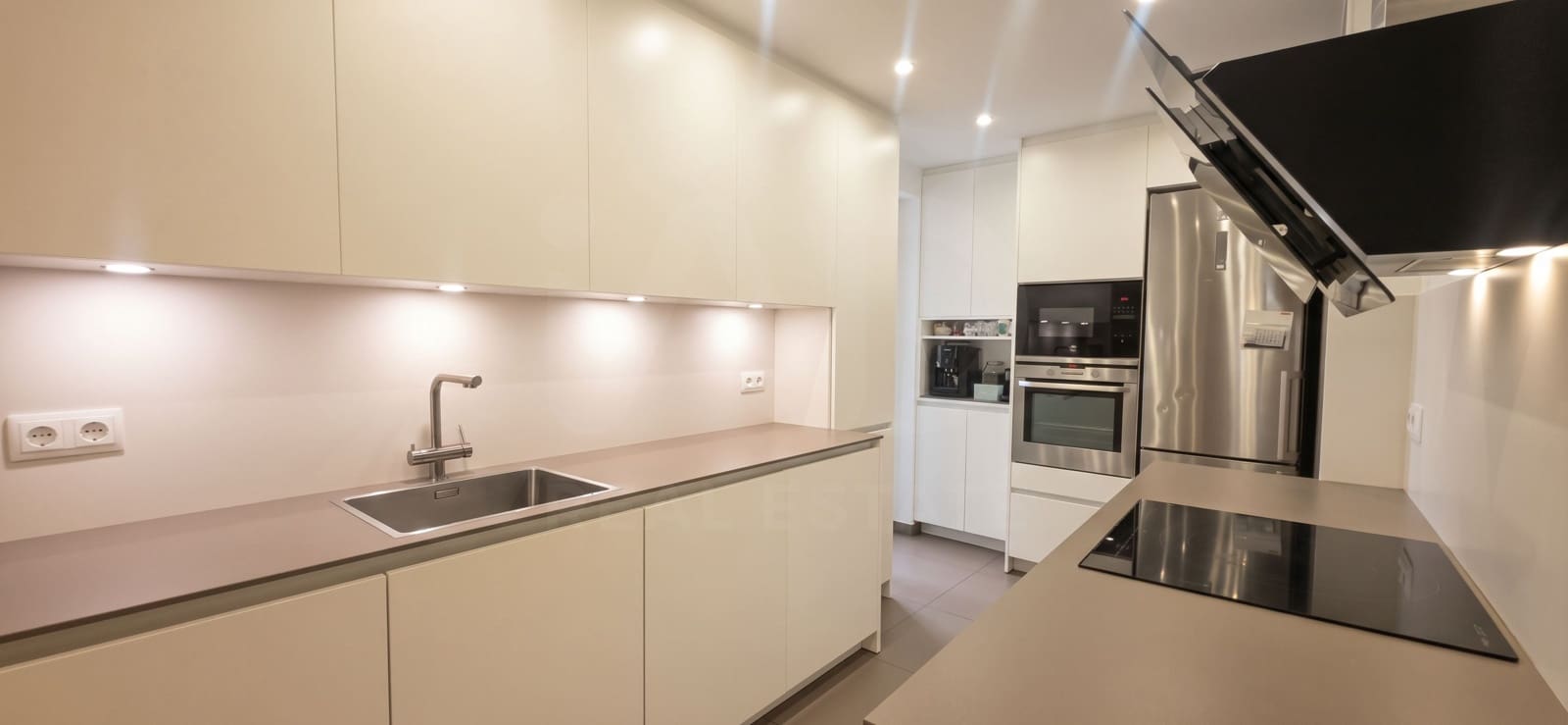 4 quarto Apartamento para venda em Barcelona cidade com garagem - 650 000 € (Ref: 10150205)