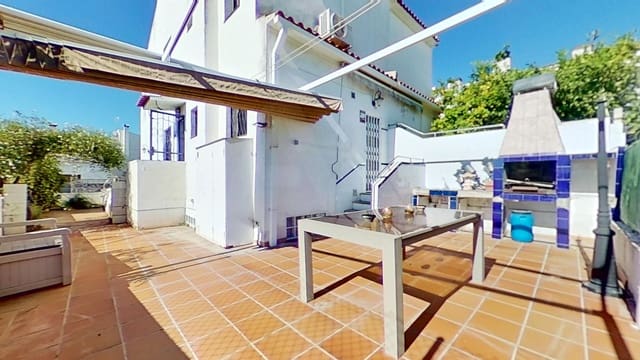 3 bedroom Terraced Villa for sale in Torredembarra with garage - € 230,000 (Ref: 10150520)