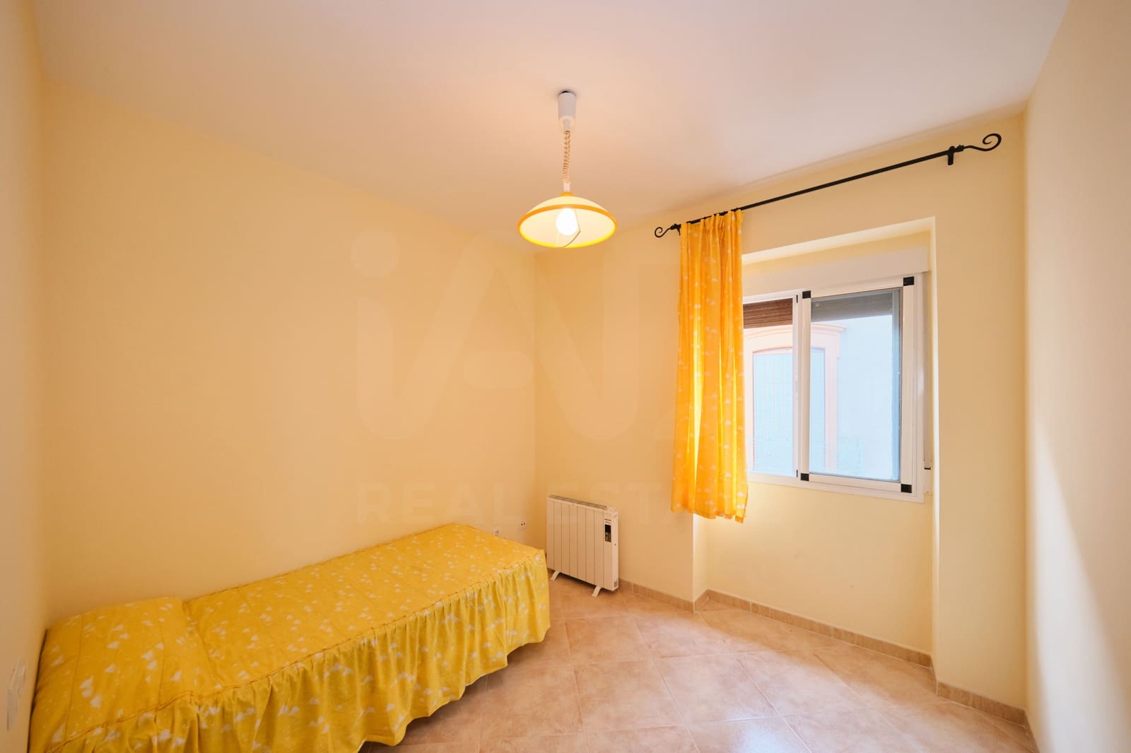 5 bedroom Townhouse for sale in Illora - € 140,000 (Ref: 10150589)