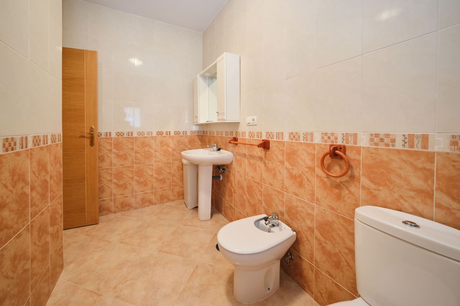 5 bedroom Townhouse for sale in Illora - € 140,000 (Ref: 10150589)
