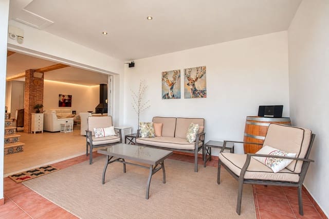 Villa in vendita in Albatera con piscina garage - 565.000 € (Rif: 10151440)