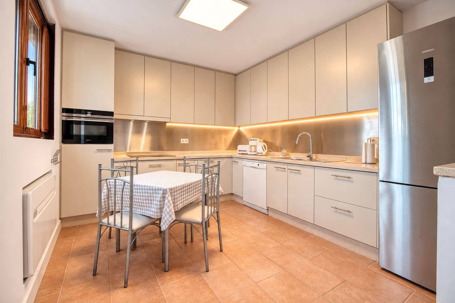 Villa for sale in Albatera with pool garage - € 565,000 (Ref: 10151440)