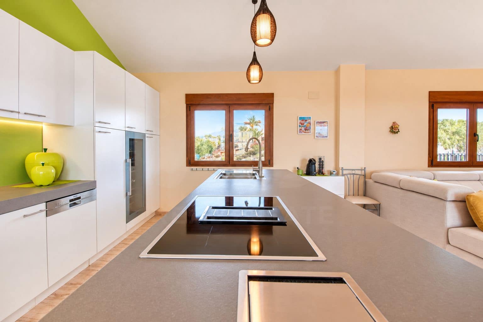 Villa for sale in Albatera with pool garage - € 565,000 (Ref: 10151440)