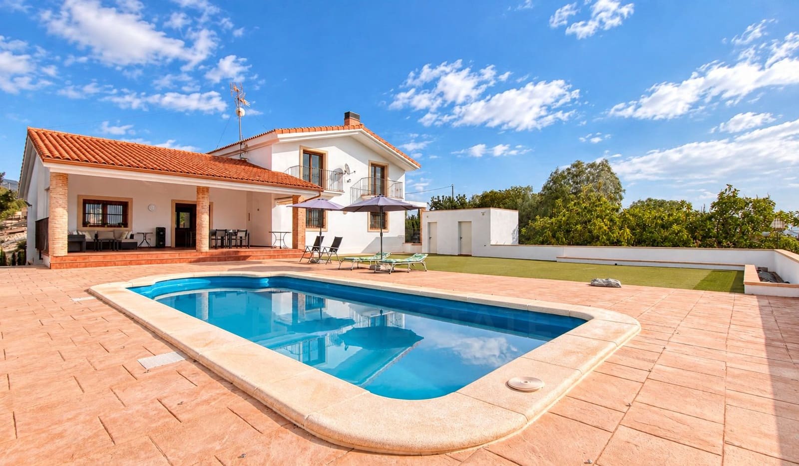 Villa for sale in Albatera with pool garage - € 565,000 (Ref: 10151440)