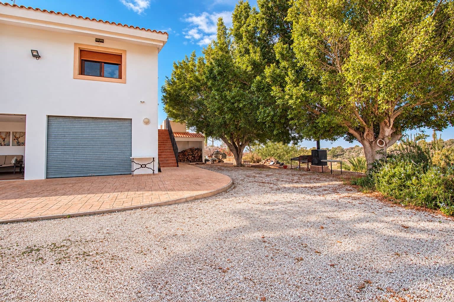 Villa for sale in Albatera with pool garage - € 565,000 (Ref: 10151440)