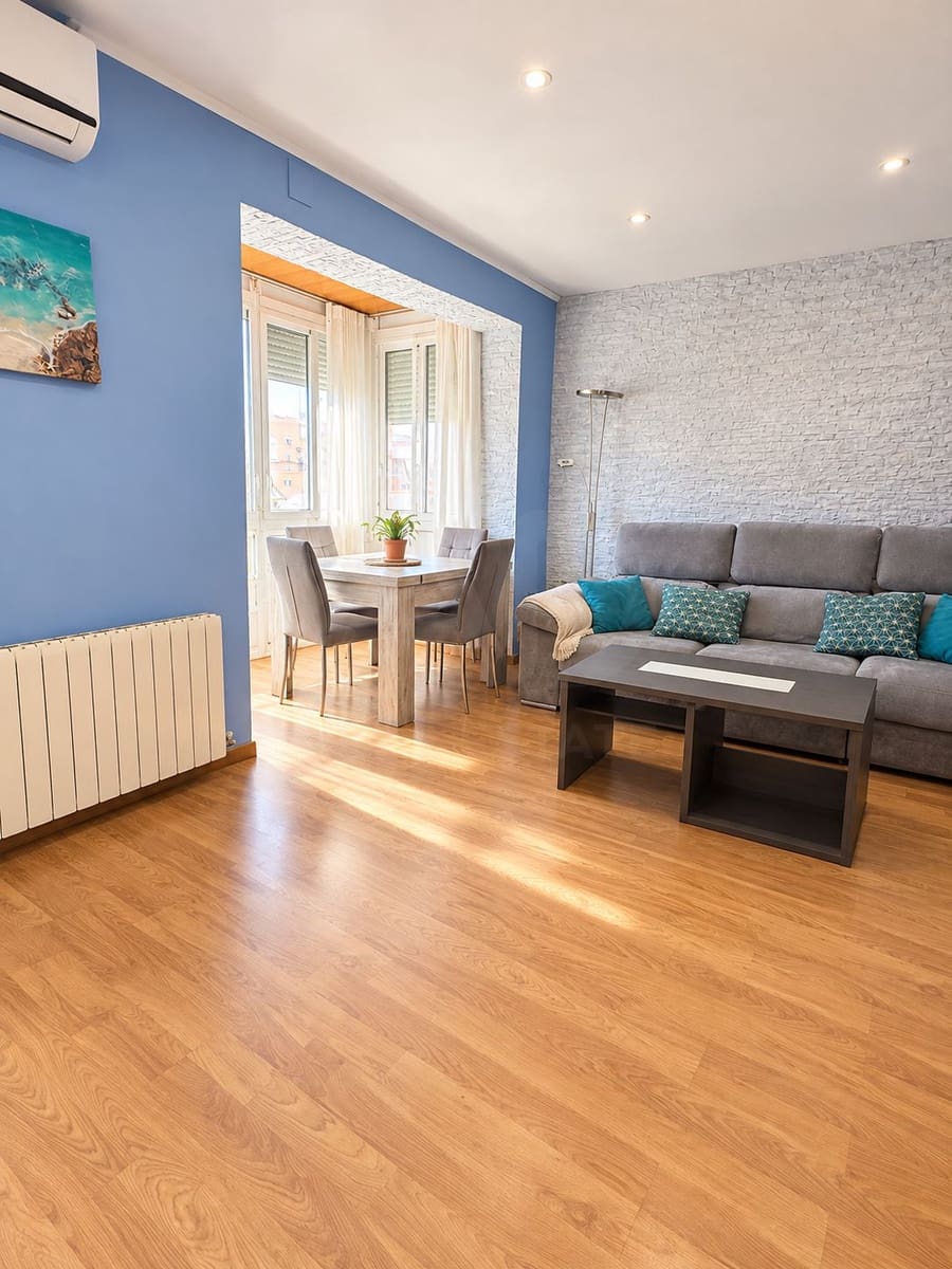 3 bedroom Apartment for sale in Sant Vicenc dels Horts - € 235,000 (Ref: 10153156)