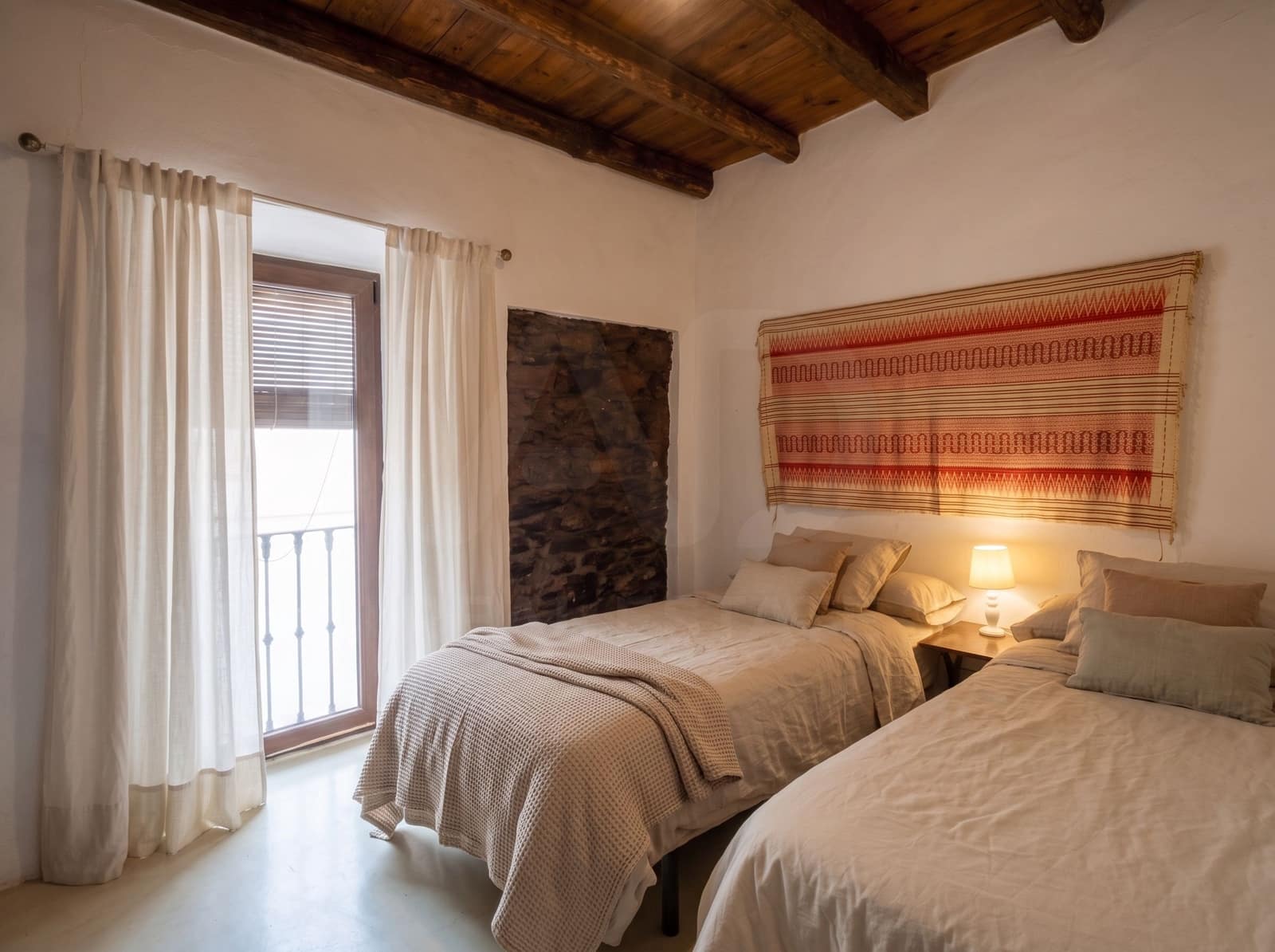 7 bedroom Townhouse for sale in Corteconcepcion - € 425,000 (Ref: 10153157)