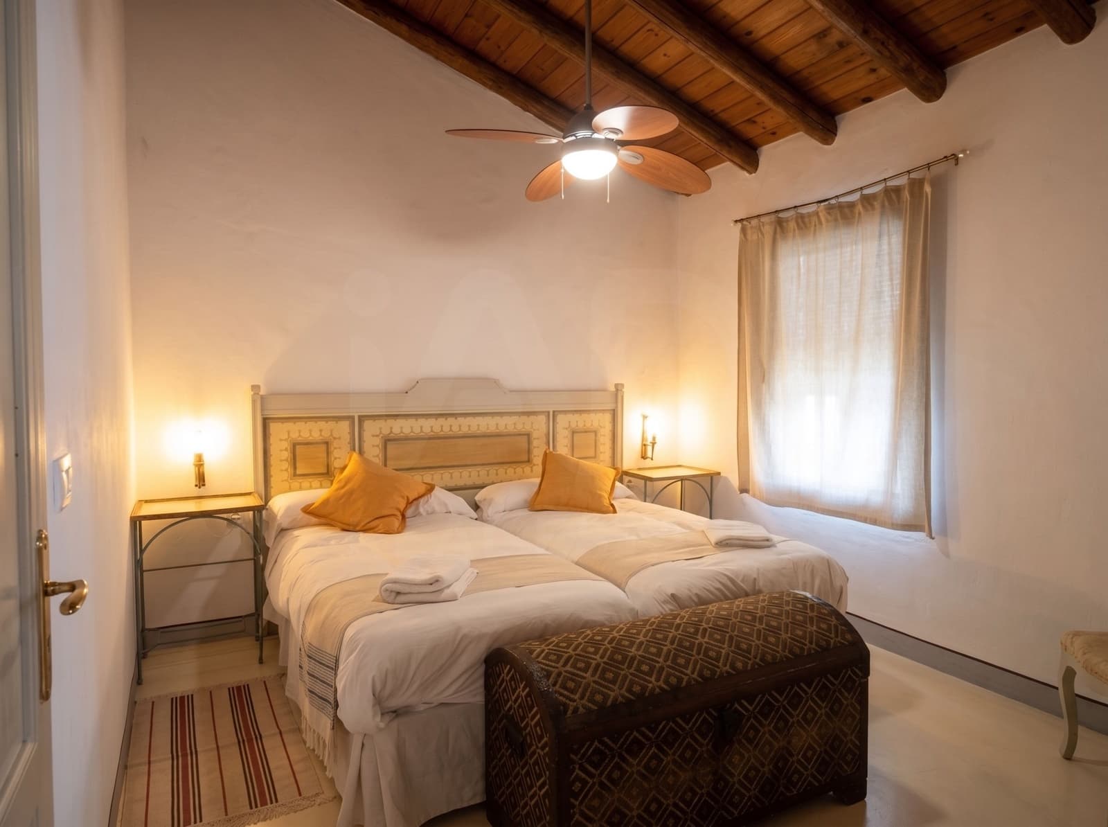 7 bedroom Townhouse for sale in Corteconcepcion - € 425,000 (Ref: 10153157)