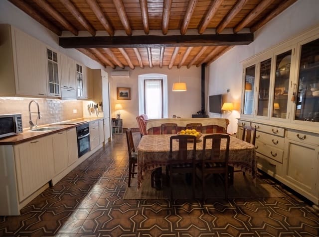 7 bedroom Townhouse for sale in Corteconcepción - € 425,000 (Ref: 10153157)
