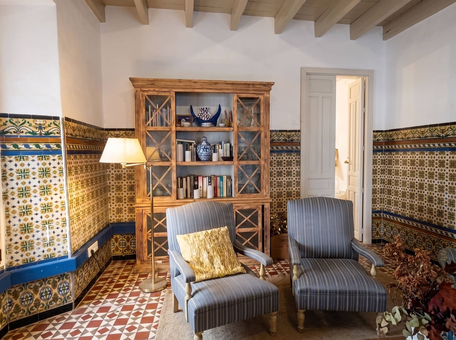 7 bedroom Townhouse for sale in Corteconcepcion - € 425,000 (Ref: 10153157)