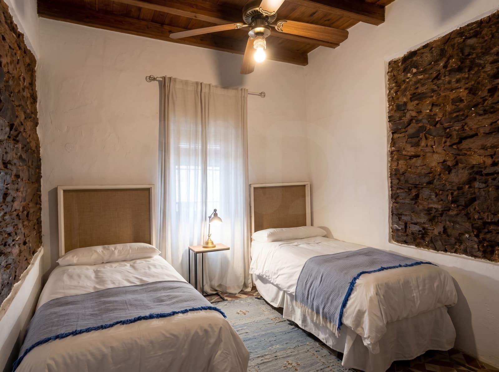 7 bedroom Townhouse for sale in Corteconcepcion - € 425,000 (Ref: 10153157)