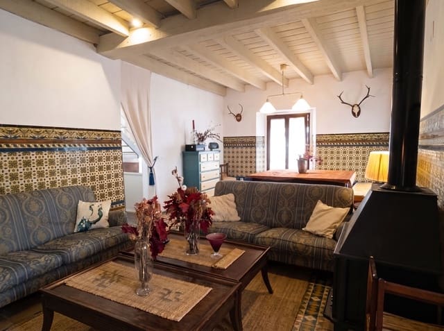 7 bedroom Townhouse for sale in Corteconcepción - € 425,000 (Ref: 10153157)