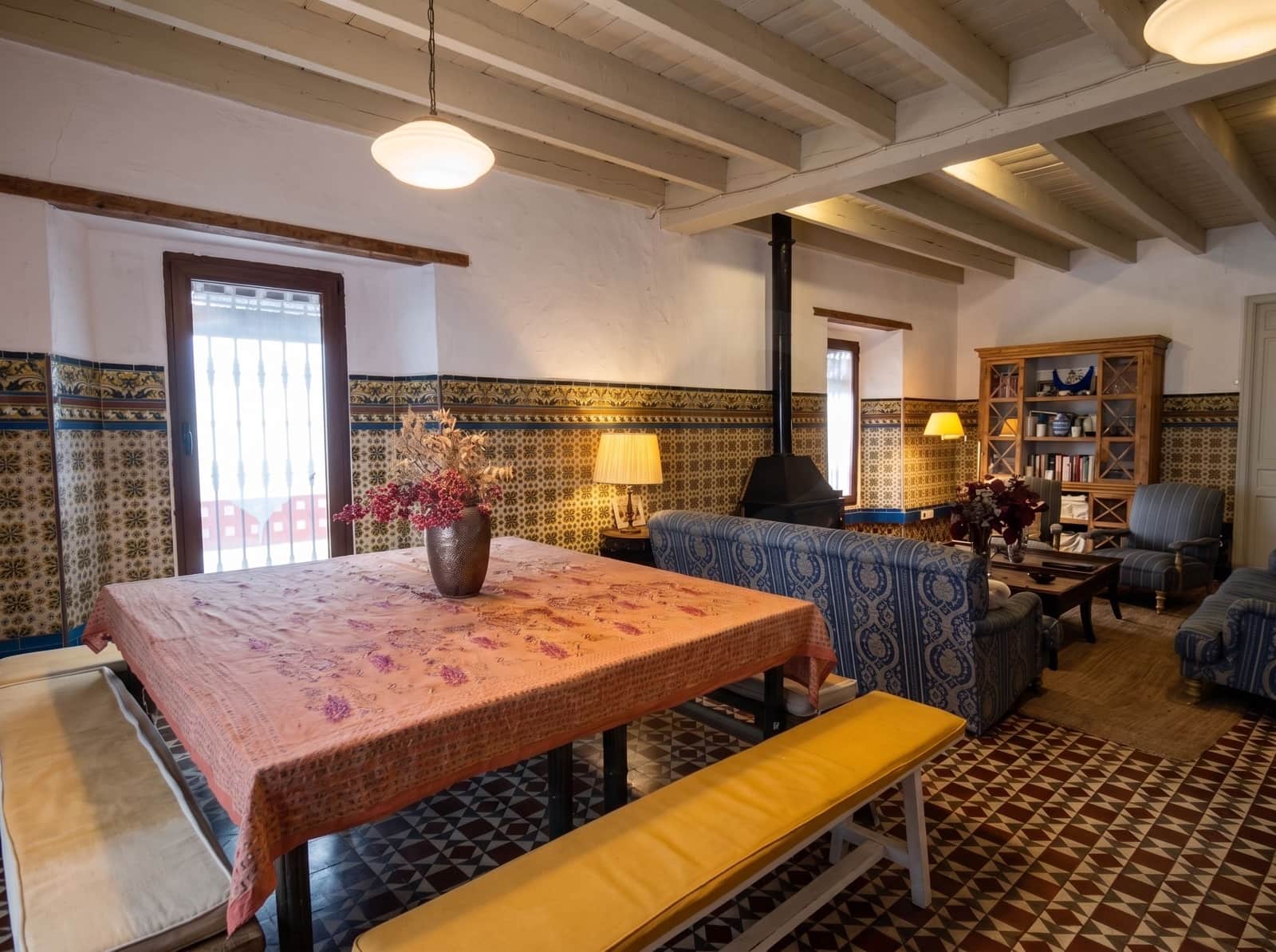 7 bedroom Townhouse for sale in Corteconcepcion - € 425,000 (Ref: 10153157)