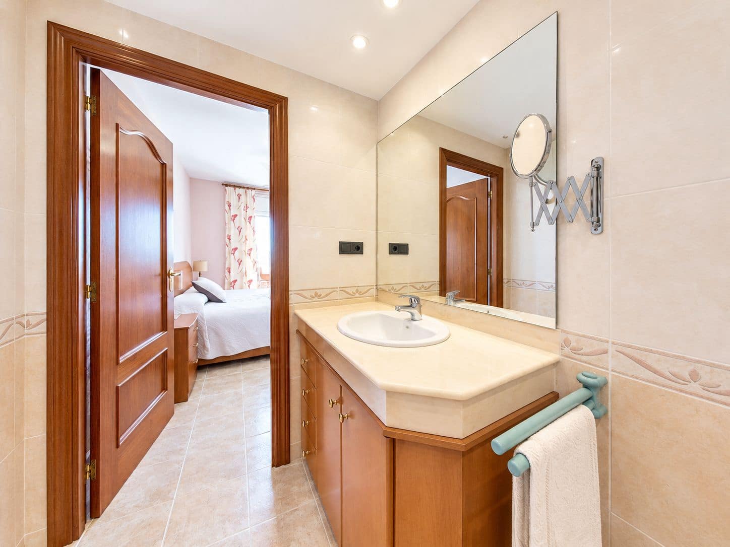 2 bedroom Apartment for sale in Sant Carles de la Rapita with pool garage - € 255,000 (Ref: 10153158)