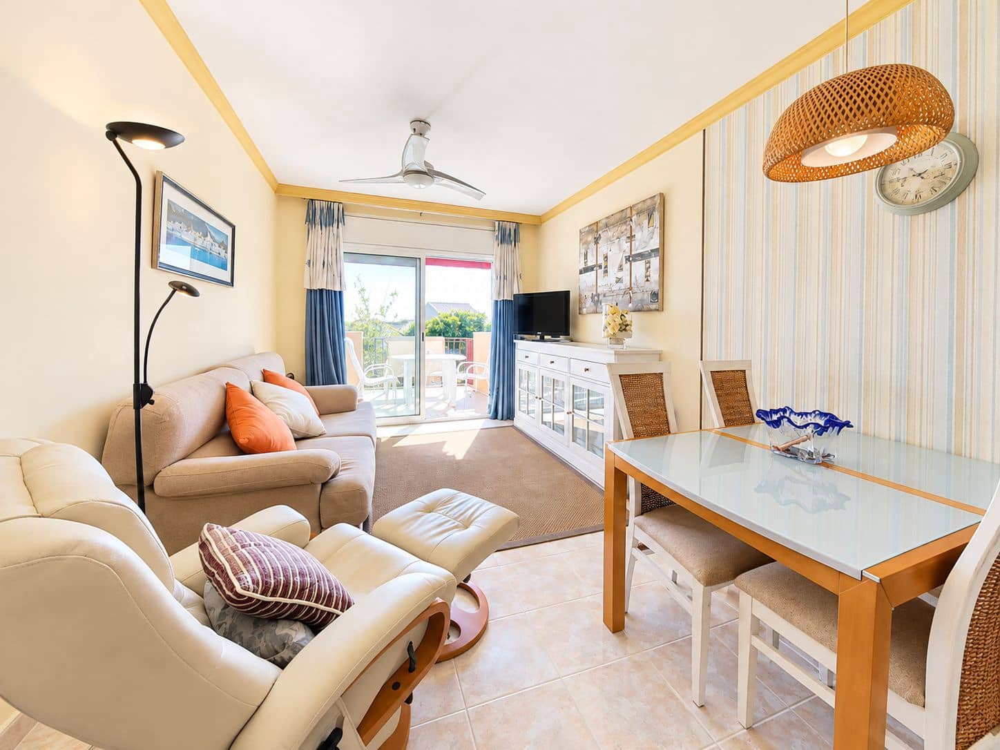 2 bedroom Apartment for sale in Sant Carles de la Rapita with pool garage - € 255,000 (Ref: 10153158)