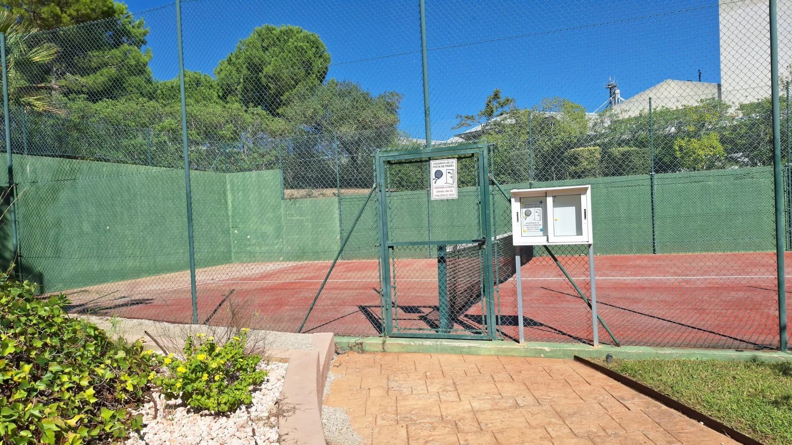 2 bedroom Apartment for sale in Sant Carles de la Rapita with pool garage - € 255,000 (Ref: 10153158)
